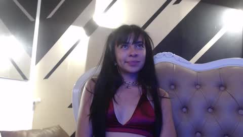 Snapshot of _mollyy chatting on February 24, 8:17 am Molly online show from February 24, 8:17 am