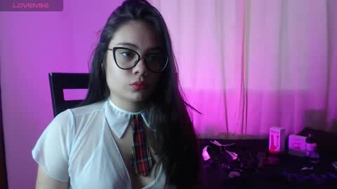 _moon_rosee online show from March 18, 2:20 pm