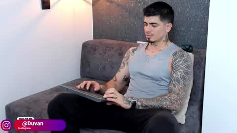 Snapshot of _mrcock_ chatting on February 27, 10:43 pm _mrcock_ online show from February 27, 10:43 pm