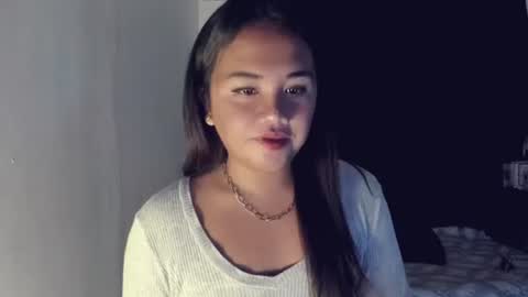 Snapshot of _mslibaylibay_ chatting on April 23, 5:37 pm Angel online show from April 23, 5:37 pm