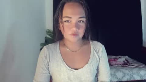 Snapshot of _mslibaylibay_ chatting on May 8, 5:13 am Angel online show from May 8, 5:13 am