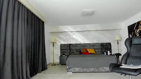 Maya online show from February 20, 7:45 am