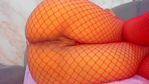 Snapshot of _nanny_1 chatting on December 5, 1:36 am Nanny online show from December 5, 1:36 am