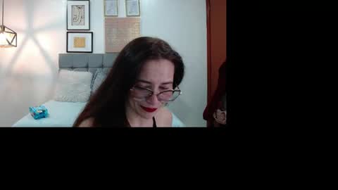 Snapshot of _naomi_s chatting on May 16, 1:54 pm _naomi_s online show from May 16, 1:54 pm