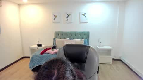 Natalie online show from December 18, 3:01 am