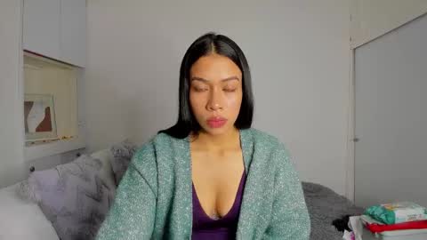 independent model natha online show from February 4, 4:51 am