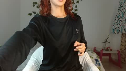 _nayade_ online show from January 5, 11:55 pm