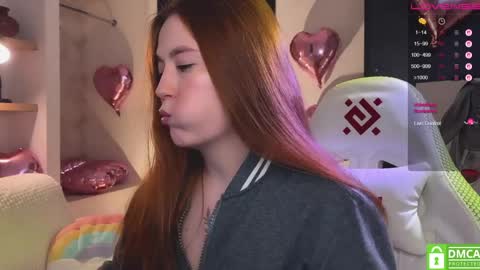 Snapshot of _nemalkovamia chatting on March 26, 11:05 am Mia with a big heart online show from March 26, 11:05 am