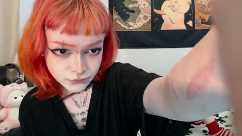Snapshot of _nicole_meow_ chatting on May 19, 1:11 am Nicole online show from May 19, 1:11 am