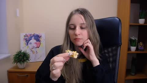 Snapshot of _nicole_new chatting on December 3, 12:38 pm Nica online show from December 3, 12:38 pm