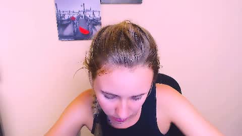 Snapshot of _nicole_new chatting on July 28, 2:13 pm Nica online show from July 28, 2:13 pm