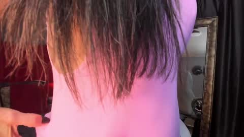 _nicoletteshea_ online show from January 31, 12:50 am