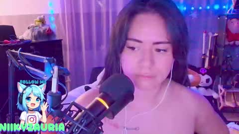 niiky online show from February 10, 4:22 pm