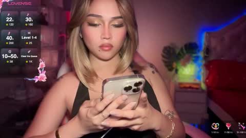 Lily online show from October 10, 3:22 pm