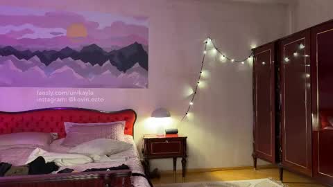 Snapshot of _octopussy_ chatting on February 17, 5:25 am Mikayla online show from February 17, 5:25 am