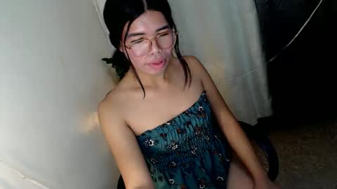 Snapshot of _odette22 chatting on May 22, 6:02 pm _odette22 online show from May 22, 6:02 pm