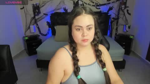 Olivia jones online show from October 30, 11:33 am