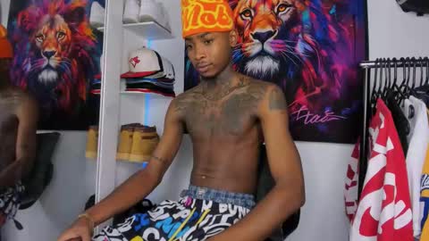 Kevin  online show from February 4, 10:58 pm