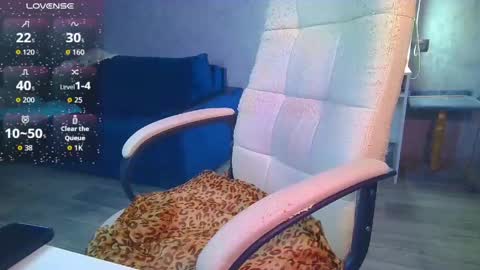 Snapshot of _pink__rabbit_ chatting on May 12, 10:12 am Ilona online show from May 12, 10:12 am