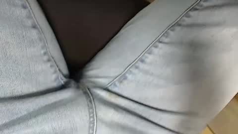 Snapshot of _pobbage chatting on April 7, 1:44 pm _pobbage online show from April 7, 1:44 pm