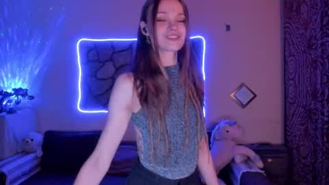 Snapshot of _pornunicorn chatting on October 22, 11:32 am pornUnicorn online show from October 22, 11:32 am