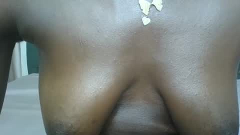 Snapshot of _pretty_savage chatting on April 23, 12:29 pm savage online show from April 23, 12:29 pm