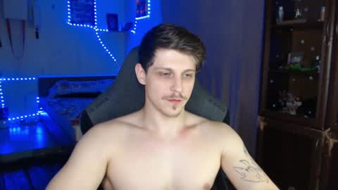 Snapshot of _purrari chatting on December 23, 4:22 am Vampire online show from December 23, 4:22 am