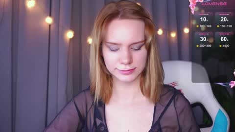 Snapshot of _ramona__ chatting on December 27, 5:31 am im Amy online show from December 27, 5:31 am