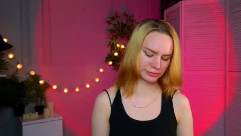 im Amy online show from March 24, 6:18 am