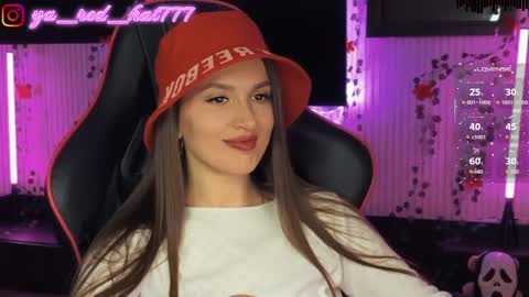 Snapshot of _red_hat_7 chatting on April 25, 5:21 pm -RED HAT- online show from April 25, 5:21 pm