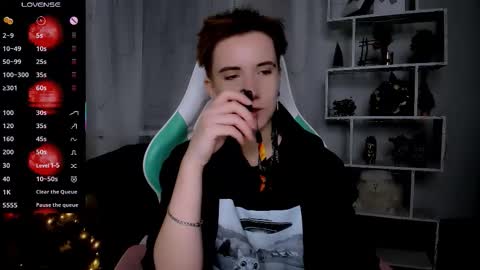 Rein online show from December 22, 4:37 pm