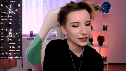 Snapshot of _rein_ramm chatting on May 17, 2:24 pm Rein online show from May 17, 2:24 pm