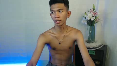 Snapshot of _rellvanxx chatting on March 2, 3:13 am _rellvanxx online show from March 2, 3:13 am