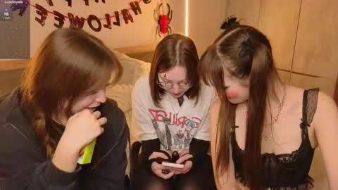 LISSAPVT IS OPEN online show from October 31, 7:26 pm