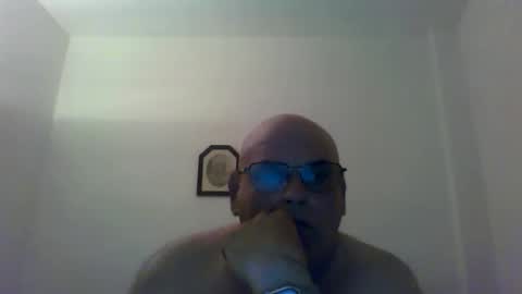 Snapshot of _reyi chatting on May 16, 11:31 am REY online show from May 16, 11:31 am