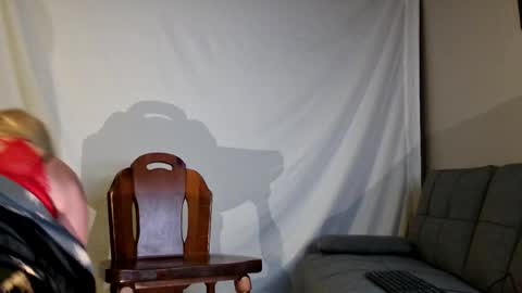 Snapshot of _rose_michelle chatting on December 21, 10:55 am Rose Michelle online show from December 21, 10:55 am