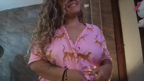 _rose_smith online show from April 11, 4:39 am