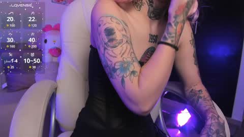   online show from January 24, 11:37 am