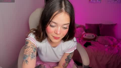   online show from April 13, 11:32 pm