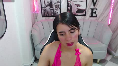 Snapshot of _samantha_b chatting on January 4, 3:39 pm Samantha online show from January 4, 3:39 pm