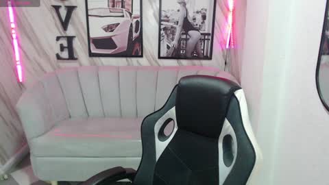 Snapshot of _samantha_b chatting on January 14, 6:49 pm Samantha online show from January 14, 6:49 pm