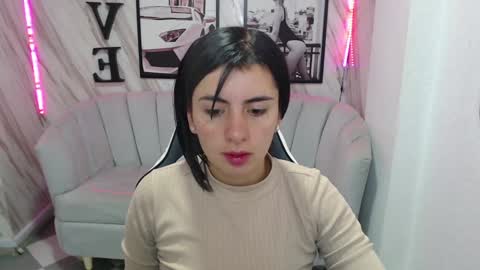 Snapshot of _samantha_b chatting on January 18, 12:47 pm Samantha online show from January 18, 12:47 pm