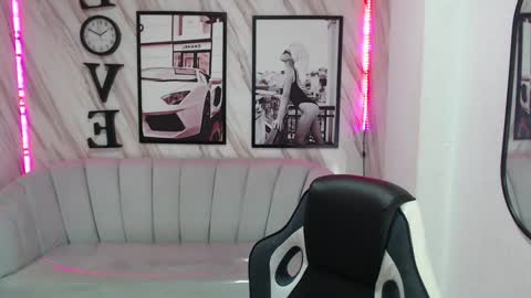 Snapshot of _samantha_b chatting on January 27, 12:48 pm Samantha online show from January 27, 12:48 pm
