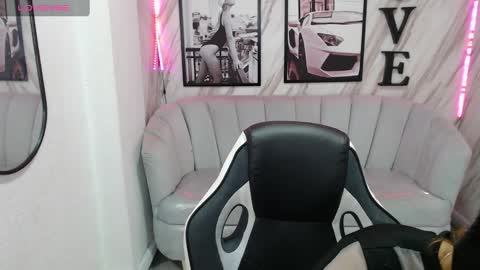 Snapshot of _samantha_b chatting on February 24, 12:48 pm Samantha online show from February 24, 12:48 pm
