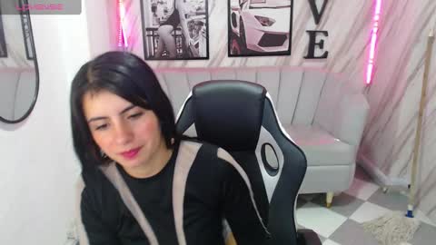 Snapshot of _samantha_b chatting on February 26, 1:30 pm Samantha online show from February 26, 1:30 pm