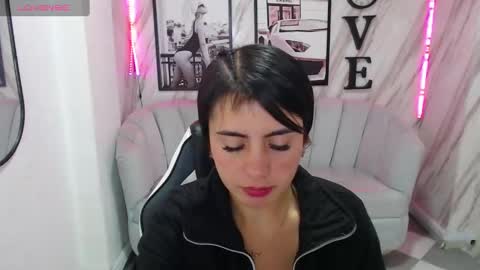 Snapshot of _samantha_b chatting on March 6, 1:35 pm Samantha online show from March 6, 1:35 pm