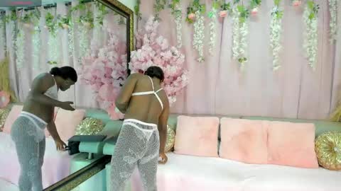 Snapshot of _samylove_ chatting on April 26, 10:57 am Sammy online show from April 26, 10:57 am