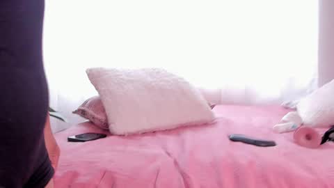 Sandyy online show from February 18, 4:15 am