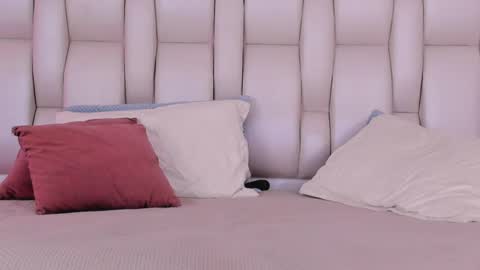 Snapshot of _saragarcia_ chatting on May 11, 2:45 pm Sara online show from May 11, 2:45 pm