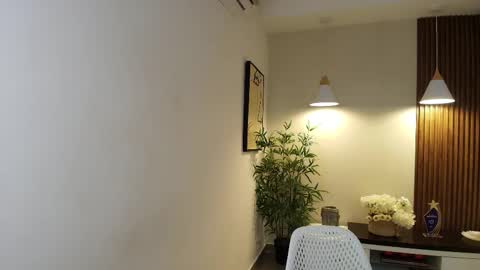 Sassy Girl online show from March 27, 4:51 pm